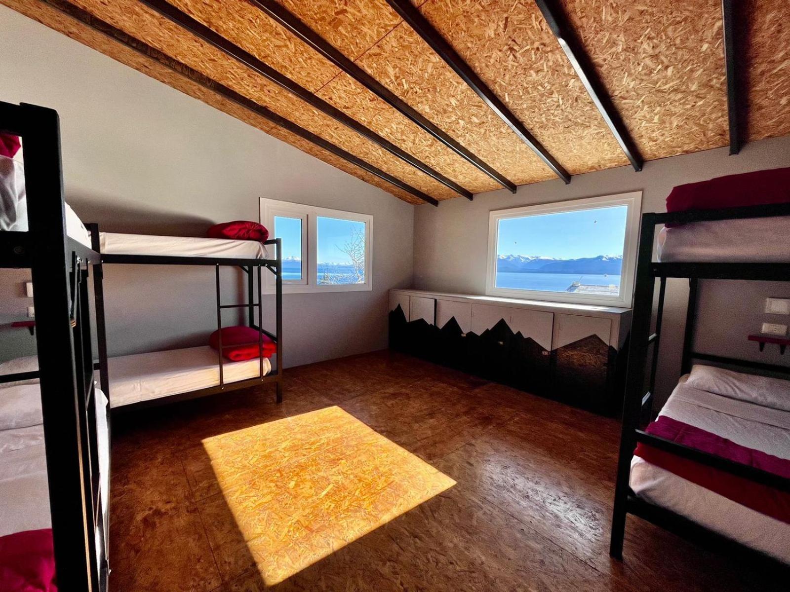 Moving Hostel Travel Bar Сан-Карлос-де-Барилоче Экстерьер фото