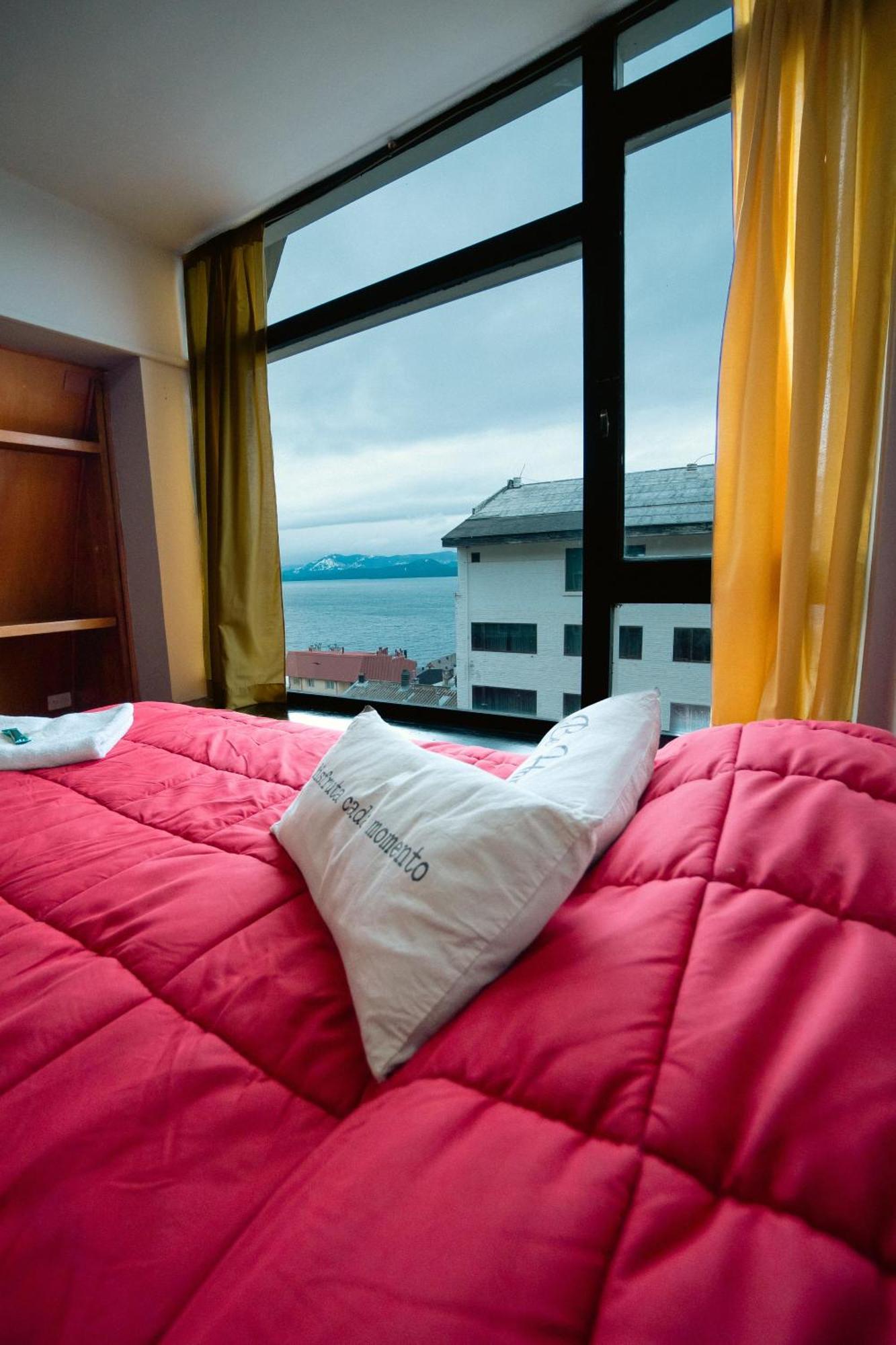 Moving Hostel Travel Bar Сан-Карлос-де-Барилоче Экстерьер фото