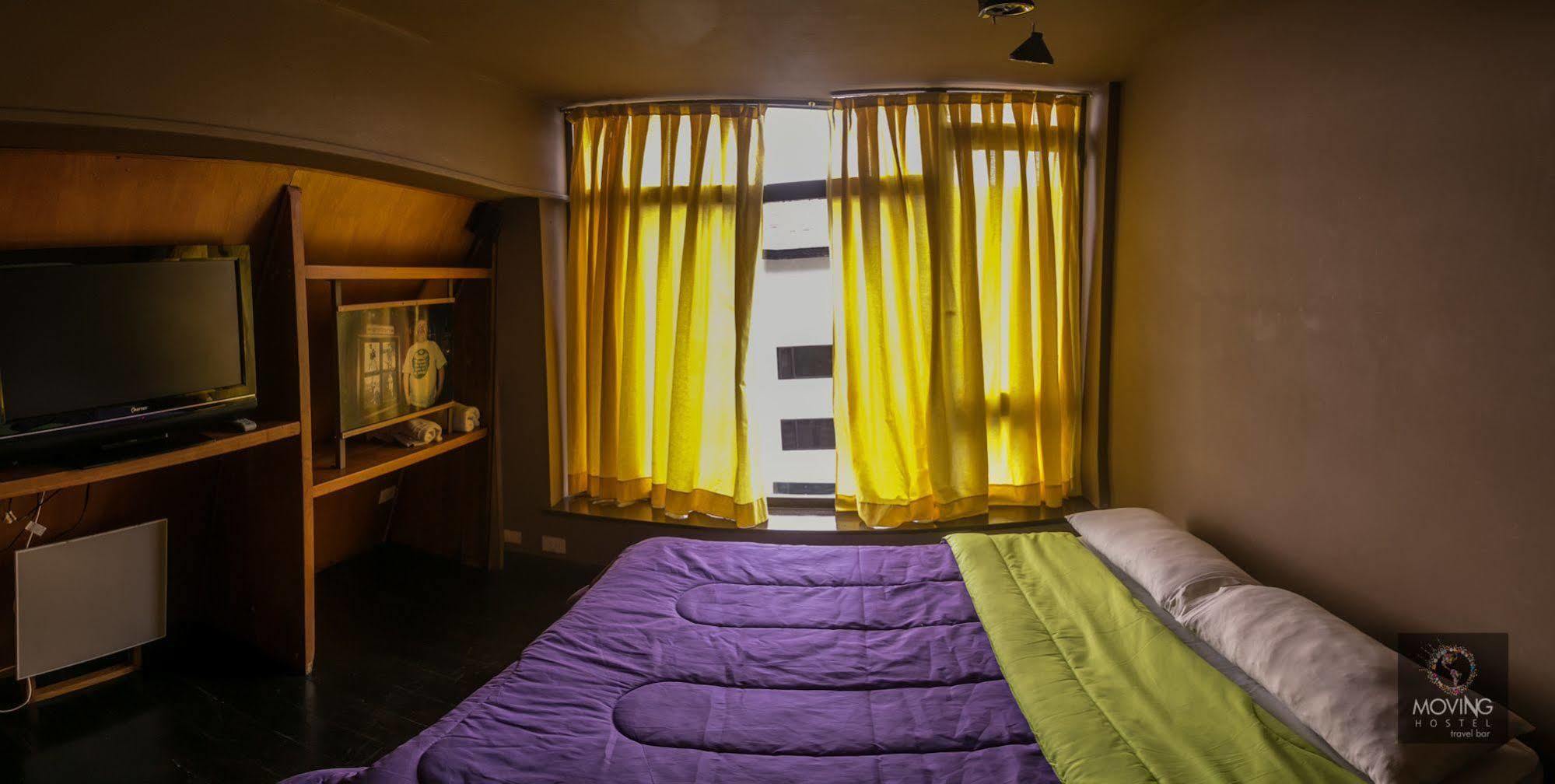 Moving Hostel Travel Bar Сан-Карлос-де-Барилоче Экстерьер фото